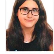 Persona responsable imparte clases de matemáticas, lengua, biología, historia adaptadas